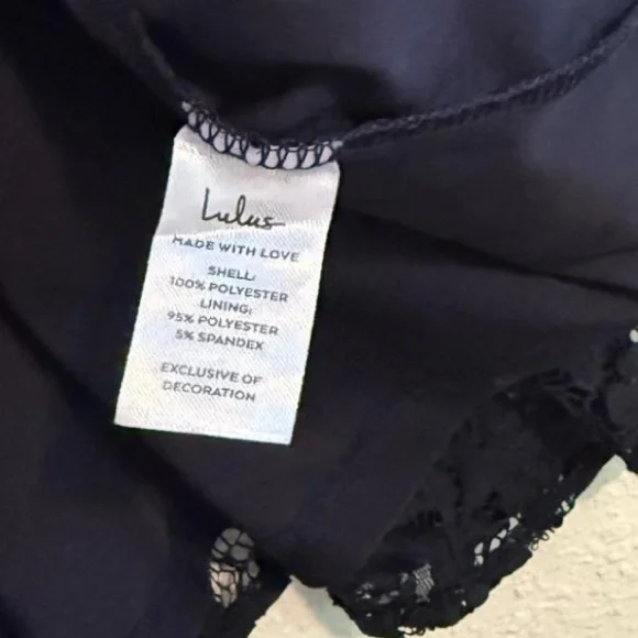 Lulu’s Lace Tiered Midi Dress - Picture 5 of 6